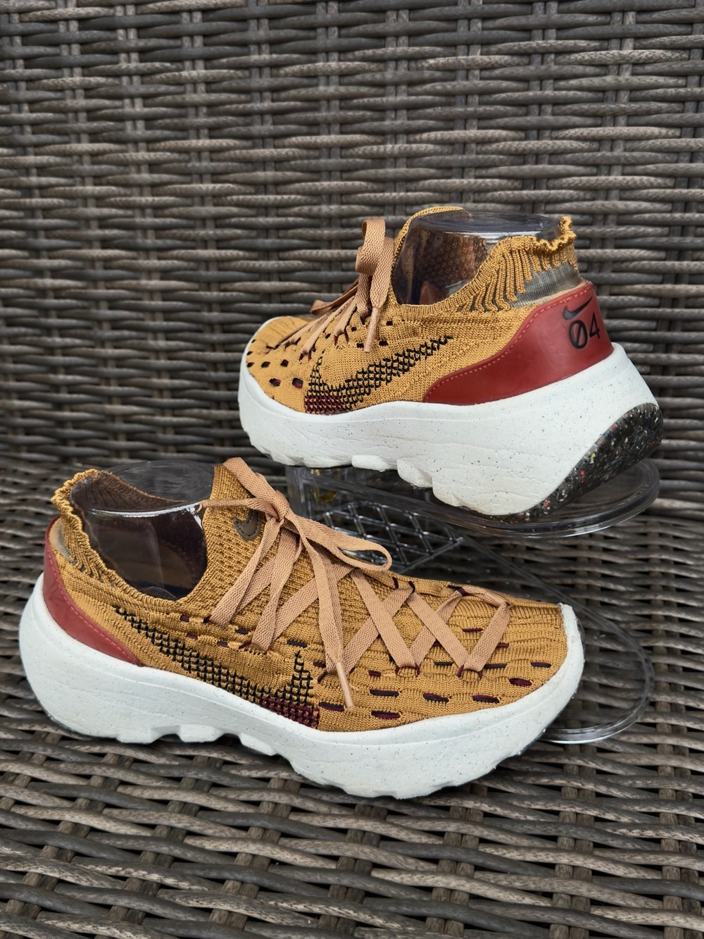 Nike Space Hippie 04 Crater Foam Sneakers Women’s 8 DA2725-701 Tan Brown